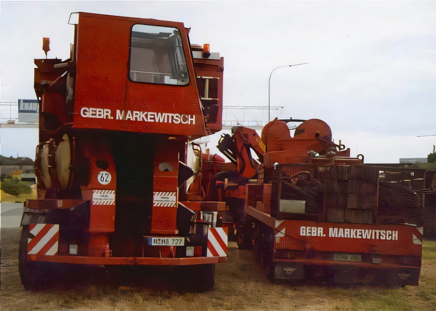 Gebr. Markewitsch Demag AC 1600 und Begleitfahrzeug - Copyright: www.olli80.de