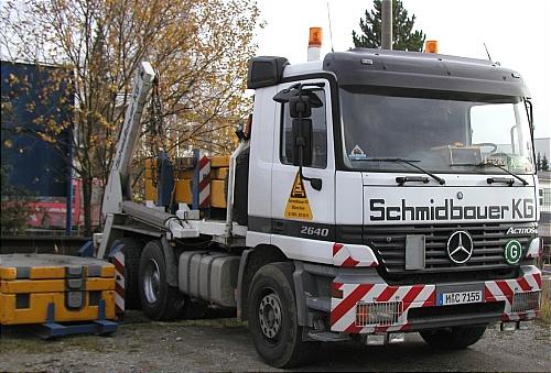 Schmidbauer Actros 2640 Absetzkipper - Copyright: www.olli80.de