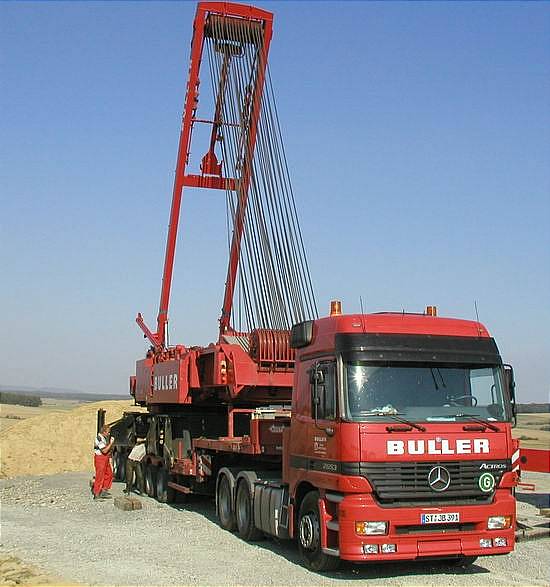 Buller MB Actros 2653 mit LR 1400/1 als Ladegut - Copyright: www.olli80.de