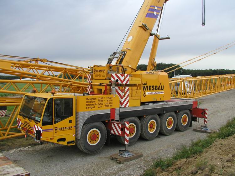 Wiesbauer Demag AC 100