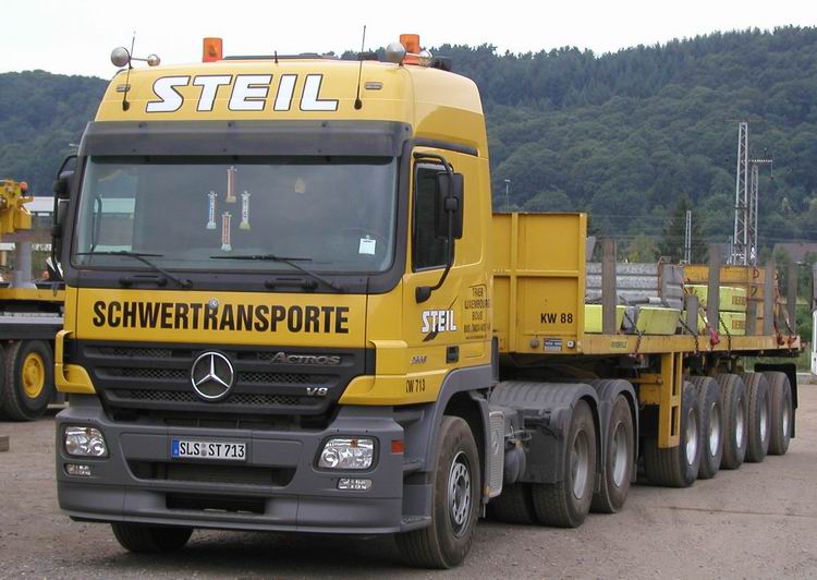 Steil MB Actros mit Faymonville Auflieger - Copyright: www.olli80.de