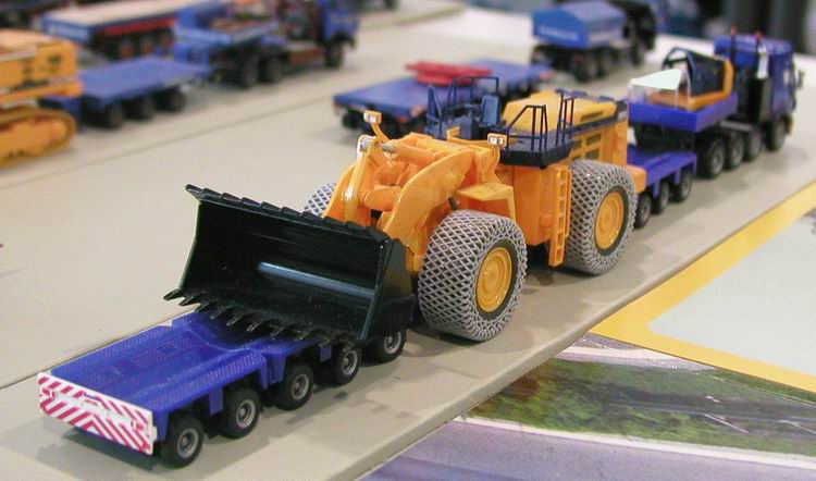 Frank Hartwig: Komatsu Radlader - Copyright: www.olli80.de