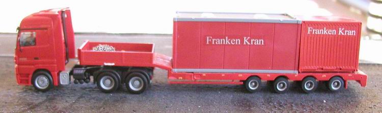 Franken Kran MB Actros mit Nooteboom Semitrailer