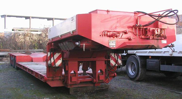 Nickl dreiachsiger Tiefbettauflieger  - Copyright: www.olli80.de