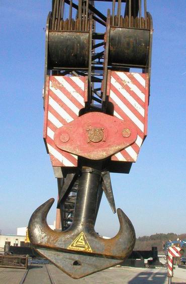 Hakenflasche Gottwald AK 850 - Copyright: www.olli80.de