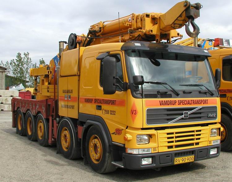 Vamdrup Volvo FM 12 mit Effer 2100