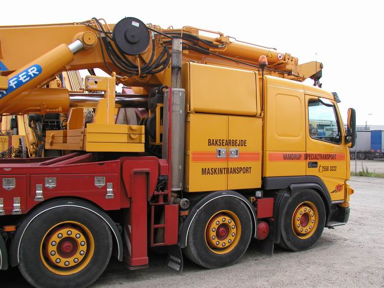 Vamdrup Volvo FM 12 mit Effer 2100