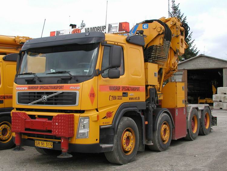 Vamdrup Volvo FM 12 mit EFFER 1250 8S