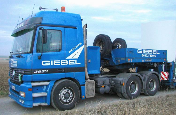 Giebel MB Actros 2653