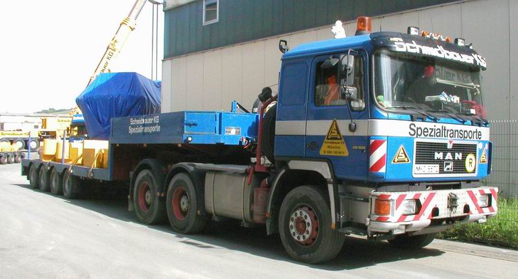 Schmidbauer MAN F 90 mit Semitrailer