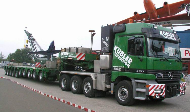 Kübler Actros Titan 4157 mit Interkombis