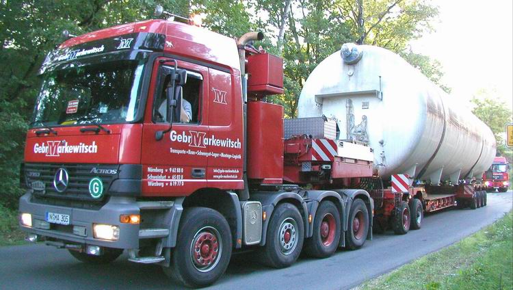 Markewitsch Actros Titan und MAN 35.464 - Copyright: www.olli80.de