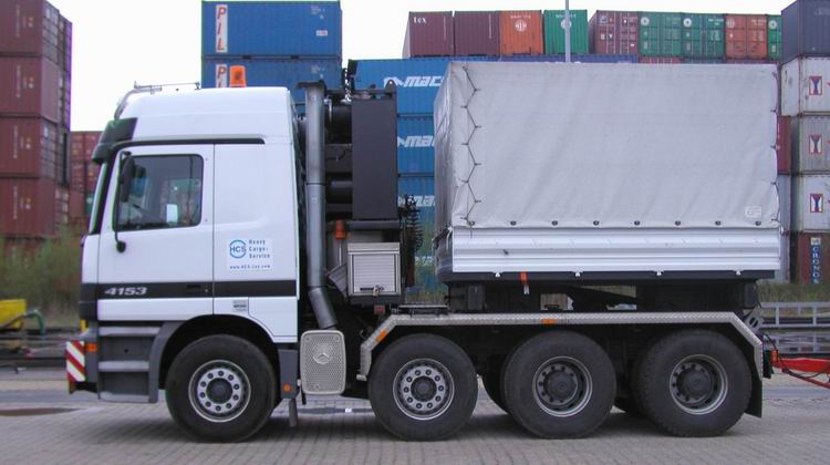 MB Actros Titan 4153 weiß von HCS - Copyright: www.olli80.de