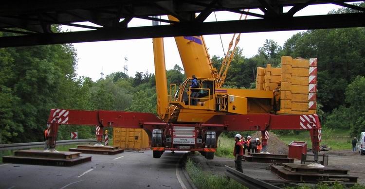 Terex-Demag AC 700 Wiesbauer - Copyright: www.olli80.de