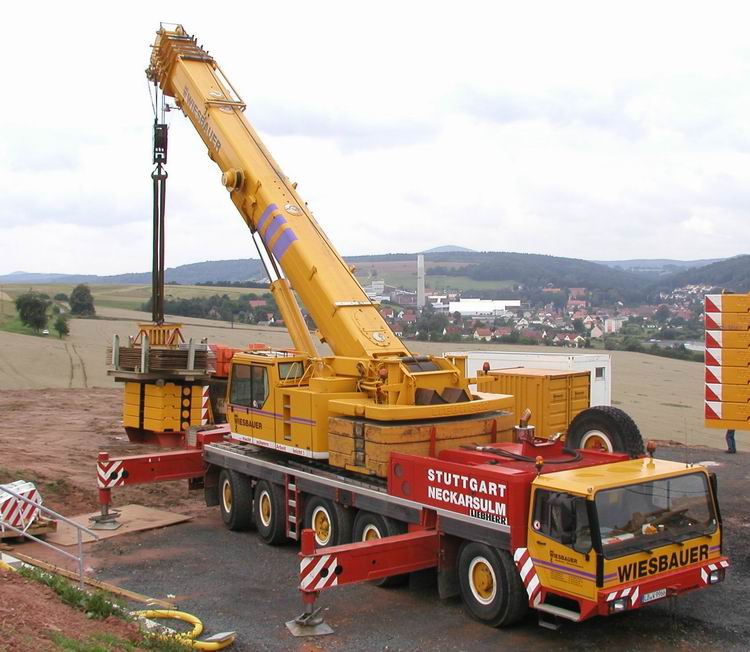 Liebherr LTM 1120/1 Wiesbauer - Copyright: www.olli80.de