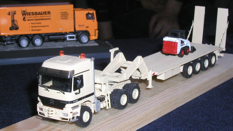 geländegängige Actros-Zugmaschine - Copyright: www.olli80.de