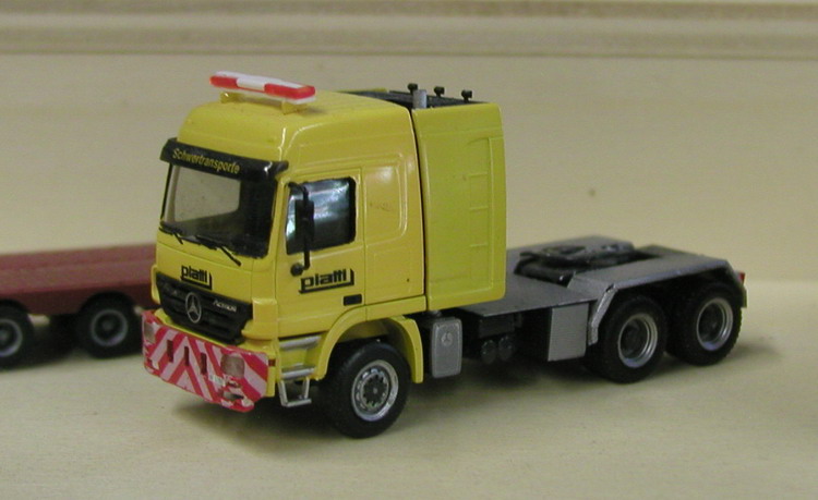 MB Actros Titan Piatti - Copyright: www.olli80.de