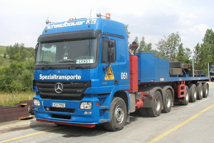 Schmidbauer MB Actros 3350 - Copyright: www.olli80.de