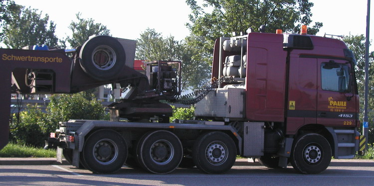 Paule Actros 4153