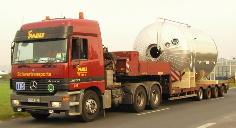 Paule MB Actros 2653 mit vierachsigem Nooteboom-Auflieger - Copyright: www.olli80.de