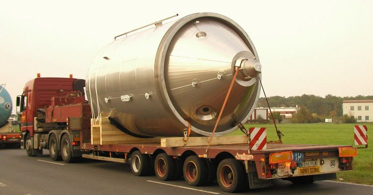 Paule Nooteboom-Auflieger mit Tank - Copyright: www.olli80.de