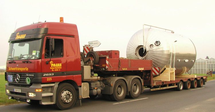 Paule MB Actros 2653 mit Nooteboom-Semi - Copyright: www.olli80.de