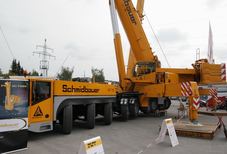 Schmidbauer Terex AC 700