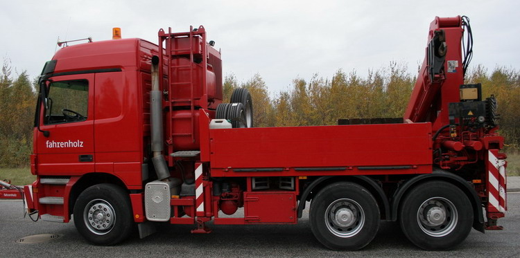 Schwerlastturm Fahrenholz Actros Titan - Copyright: www.olli80.de