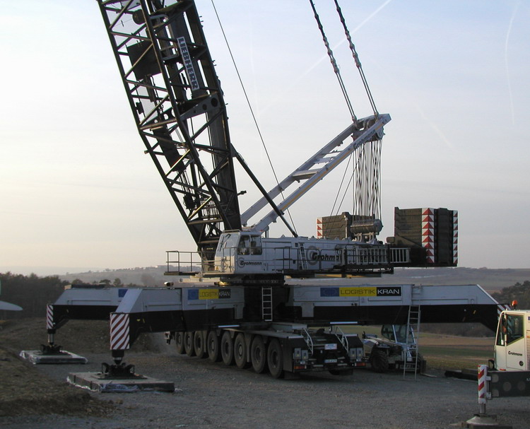 Grohmann Liebherr LG 1750 Heckansicht und Abstützung - Copyright: www.olli80.de