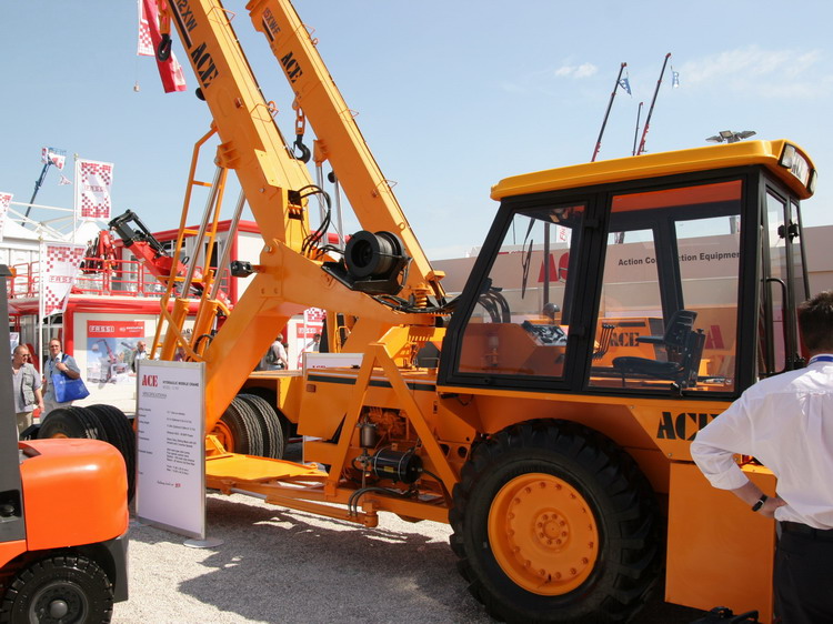 ACE 12 XW Bauma 2007 - Copyright: www.olli80.de