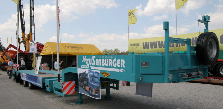 Broshuis vierachsiger Semitrailer - Copyright: www.olli80.de