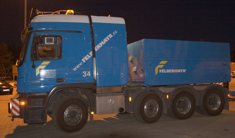 Fahrerseite Felbermayr Actros Titan 4160 - Copyright: www.olli80.de