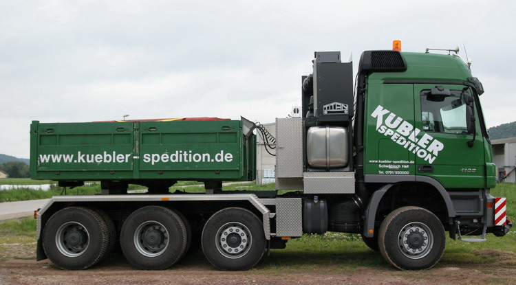 Kübler Actros MP 2 Titan Seitenansicht - Copyright: www.olli80.de