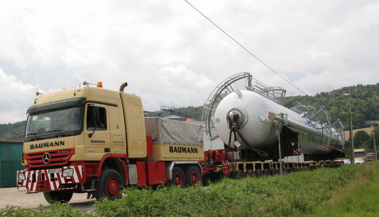 Baumann Actros Titan 3360 mit Kolonne