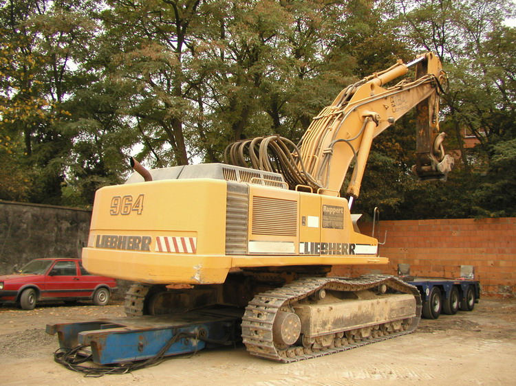 Liebherr 964