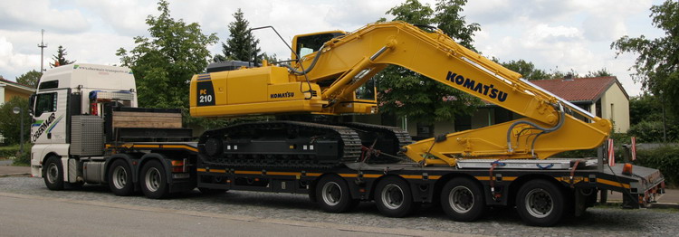 Komatsu PC 210