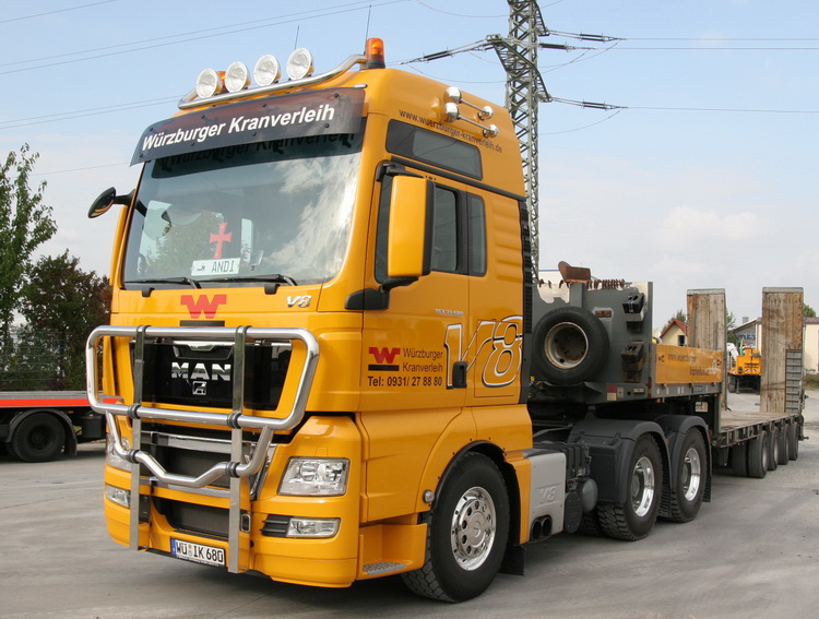 Würzburger Kranverleih MAN TGX 33.680