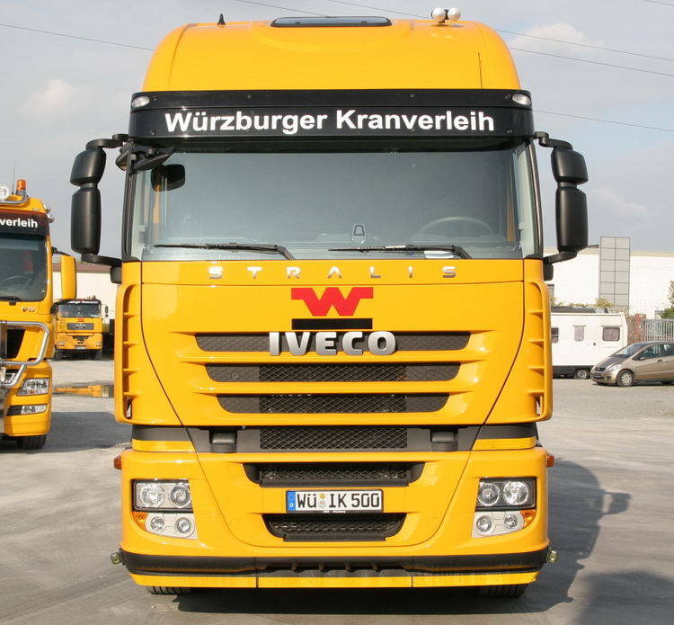 Würzburger Kranverleih Iveco Stralis 450 Frontalansicht