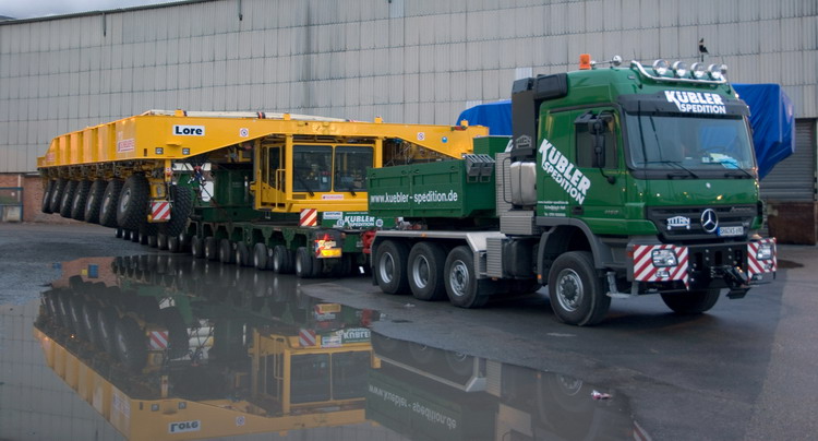 Kübler Actros Titan 4160 mit Scheuerle Interkombi