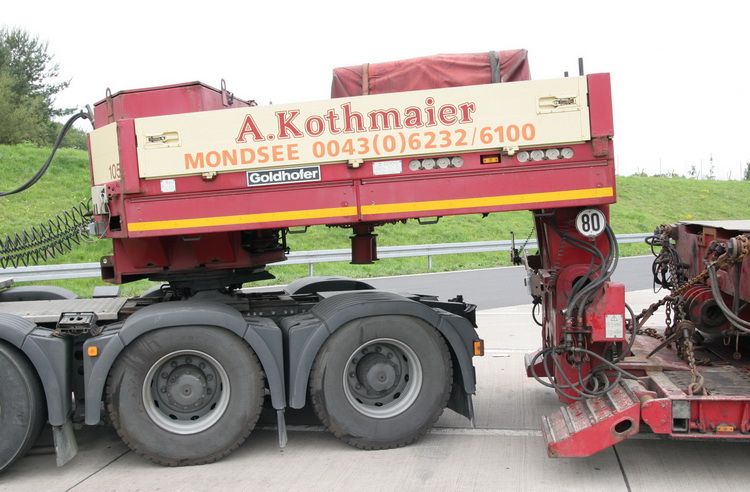 Kothmaier MAN TGA 41.660 mit Goldhofer Tiefbettauflieger