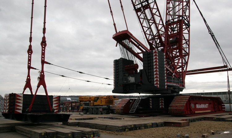 Mammoet CC 6800 Heck mit Schwebeballast