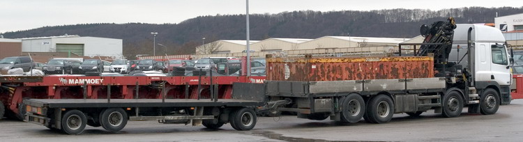 Hartog DAF CF mit Hiab Ladekran