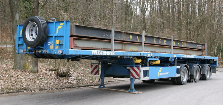 Felbermayr Auflieger mit Stahlträgern