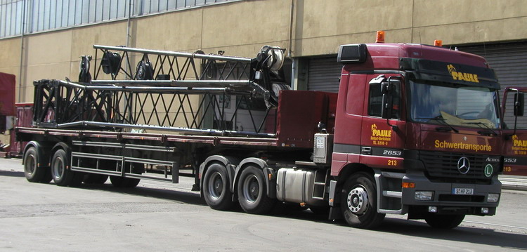 Paule MB Actros 2653 mit Gitterspitze des LTM 1300