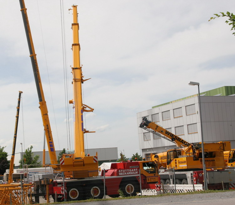 Wiesbauer LTM 1045-3.1 und Terex AC 120