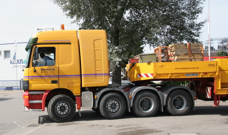Wiesbauer - vierachsiger MB Actros