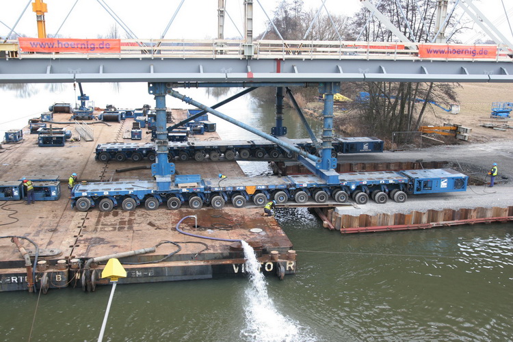 Sarens Ponton 