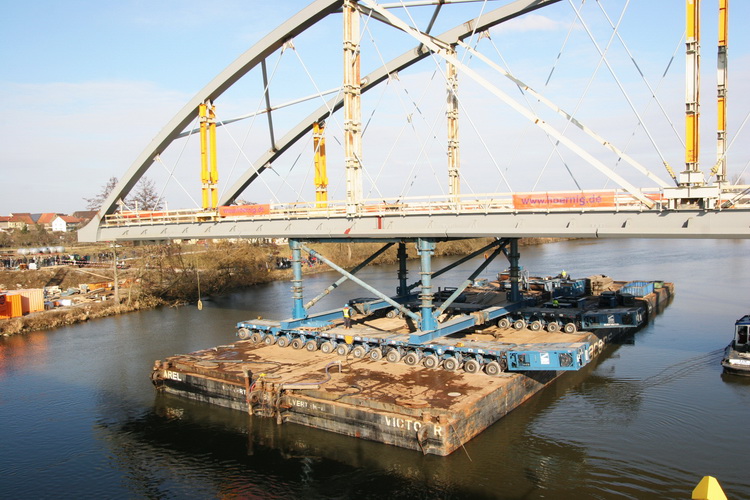 Sarens Lastpontons Karel und Victor