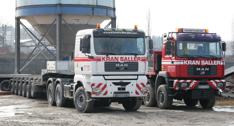 Saller MAN F 2000 mit Pritsche