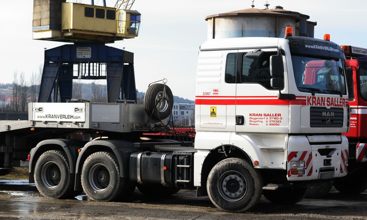 Saller MAN TGA Sattelzugmaschine